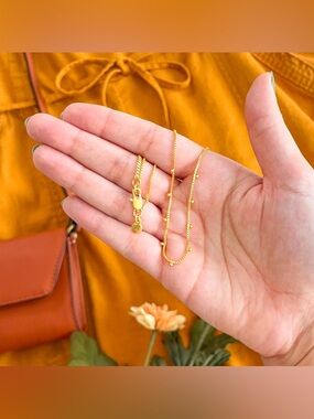 Madewell dainty necklace.